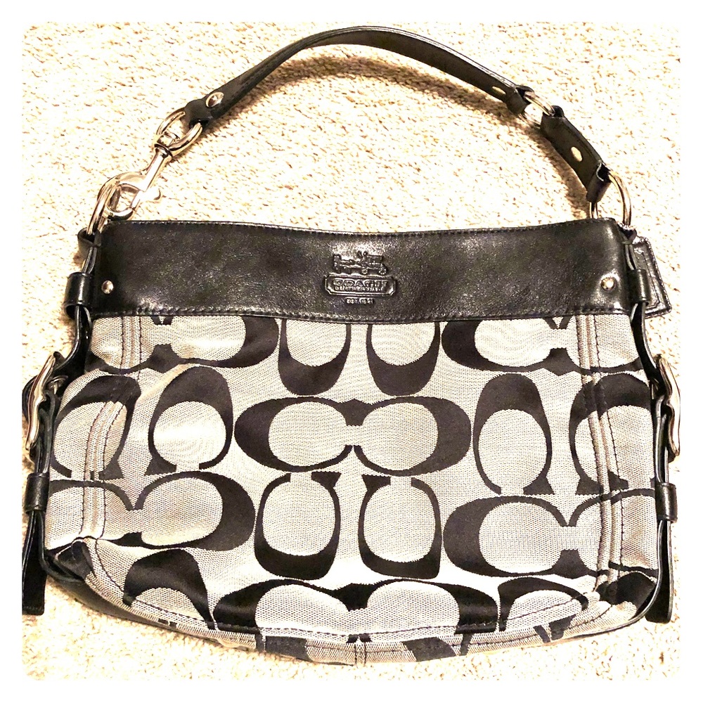 Coach Zoe signature medium hobo